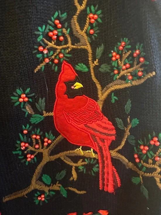 White Stag Christmas Cardinal Vest - Picture 4 of 8